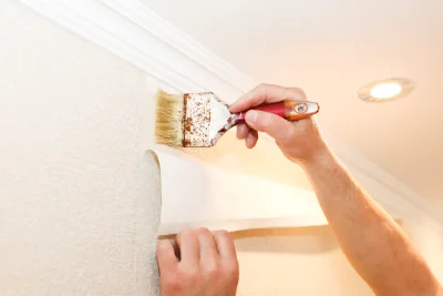 Pose de papier peint à Étrœungt — revêtements muraux et toiles de verre
